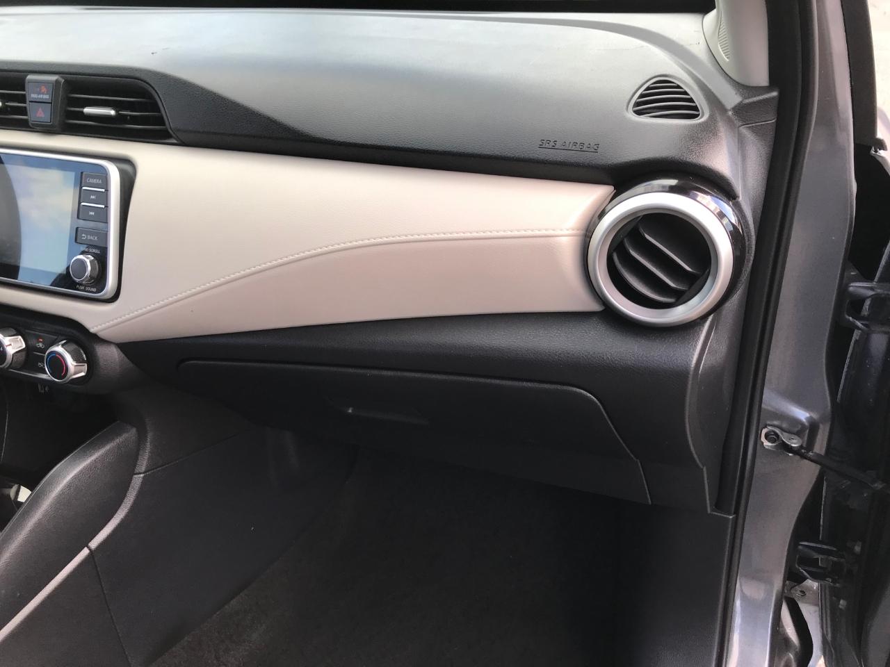Nissan Versa SV 2021