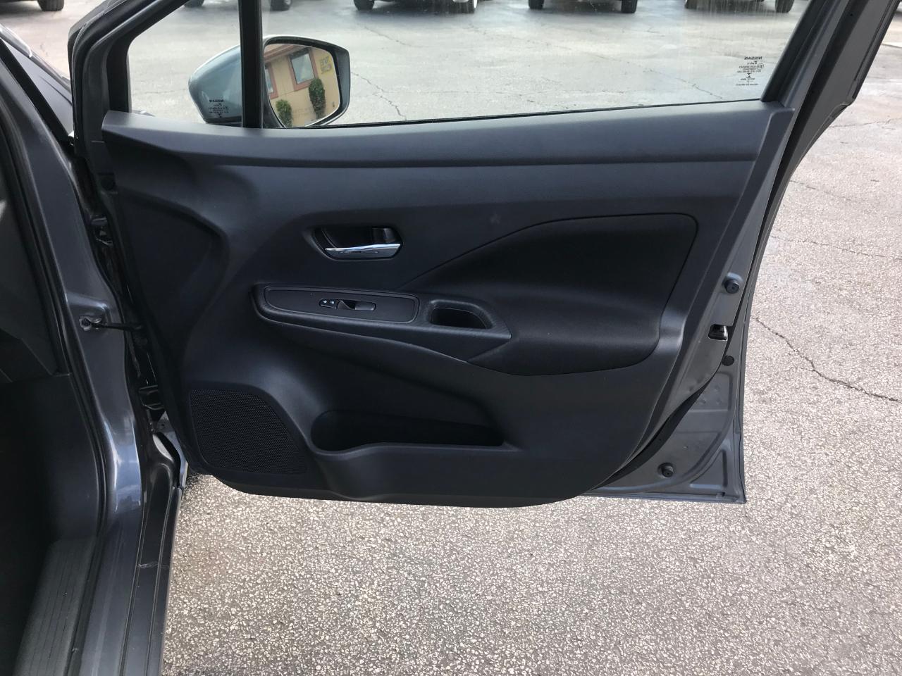 Nissan Versa SV 2021