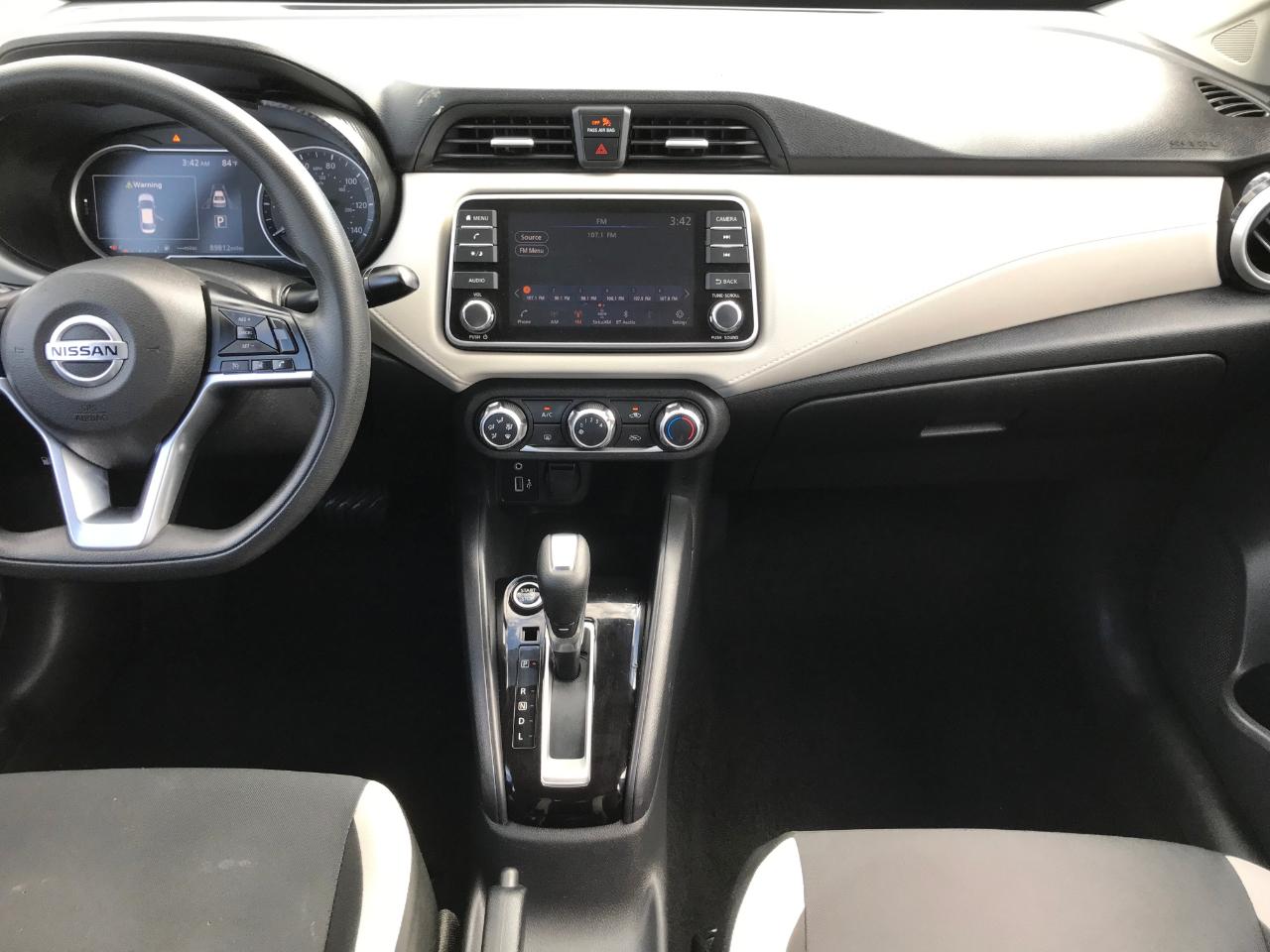 Nissan Versa SV 2021