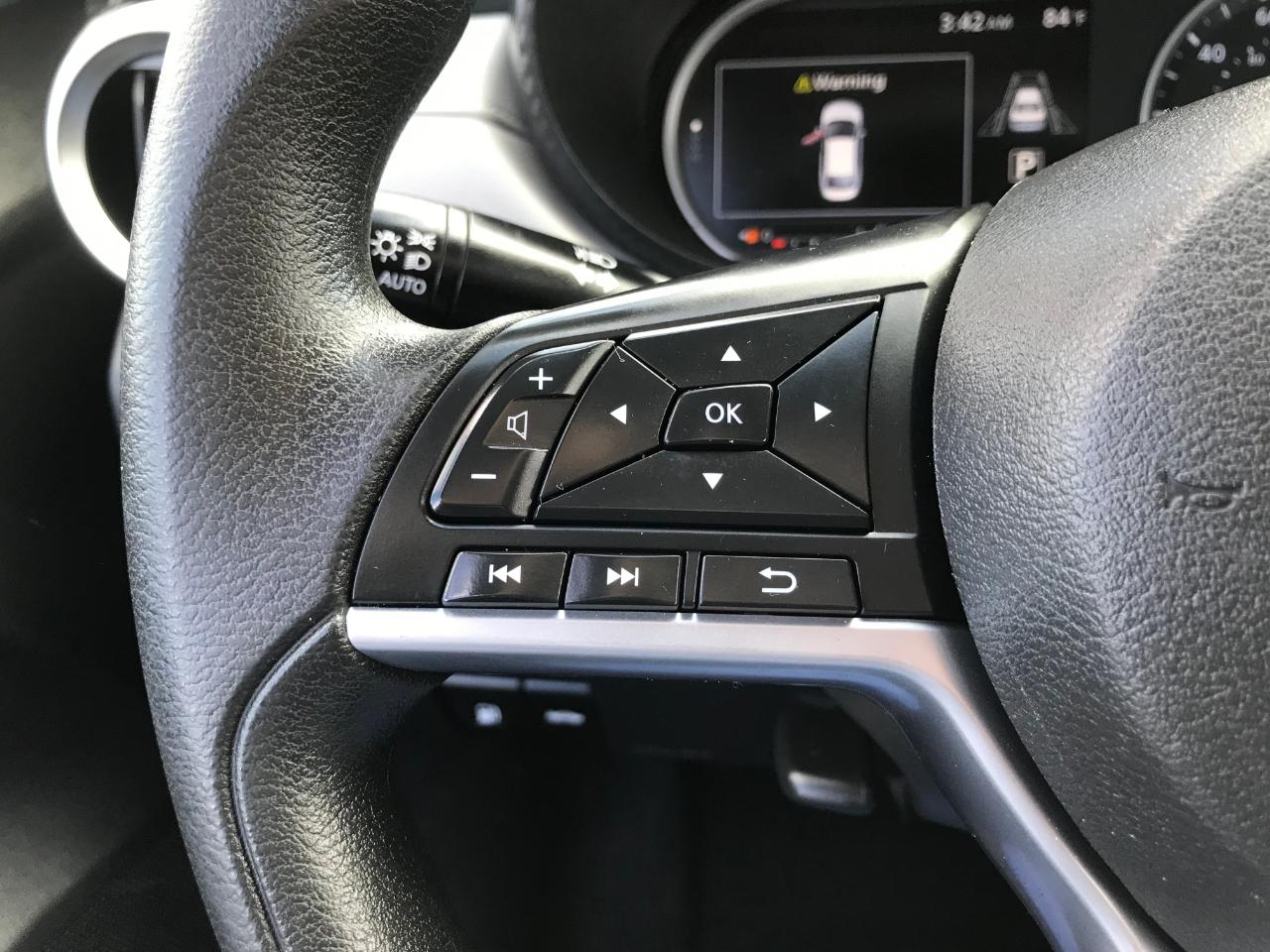 Nissan Versa SV 2021