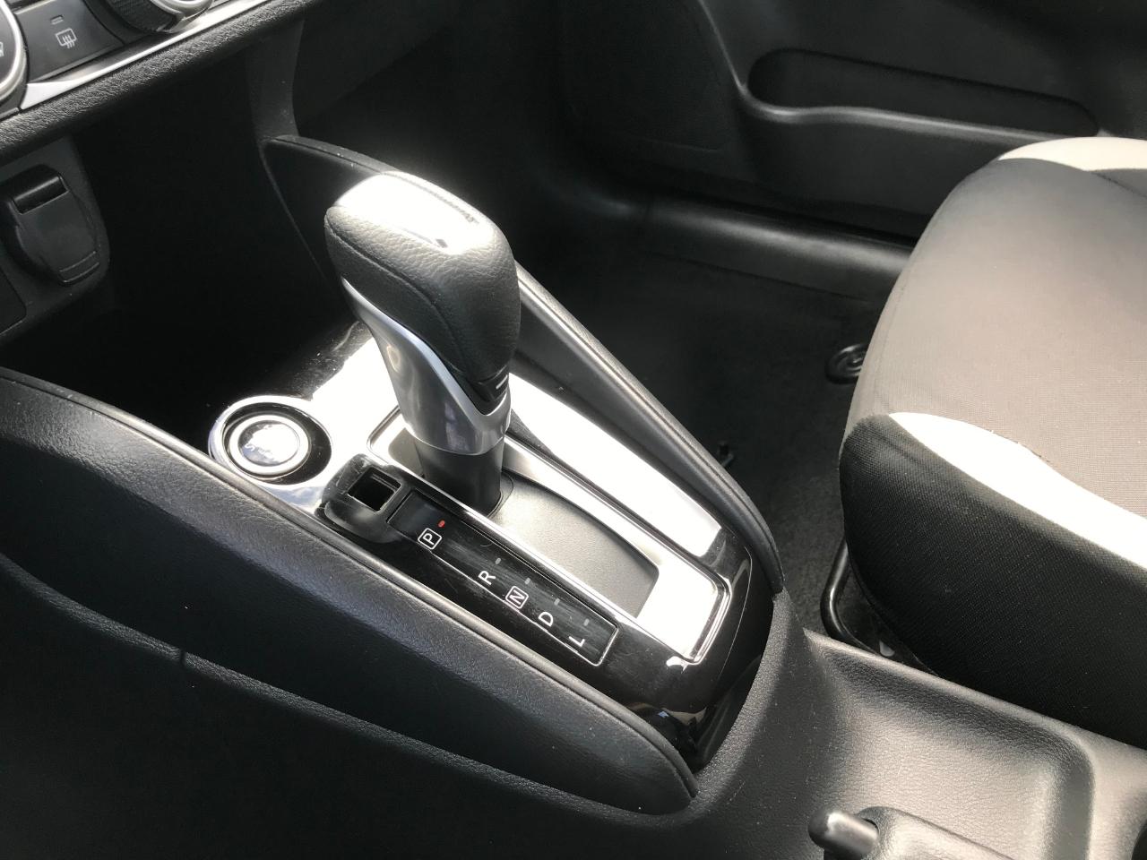 Nissan Versa SV 2021