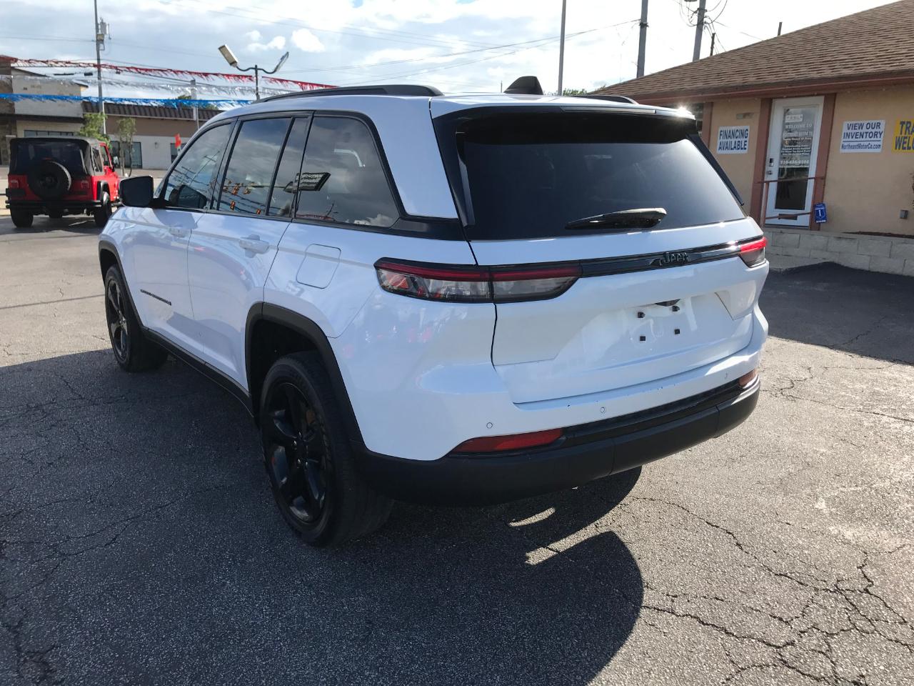 Jeep Grand Cherokee Laredo E 2WD 2023