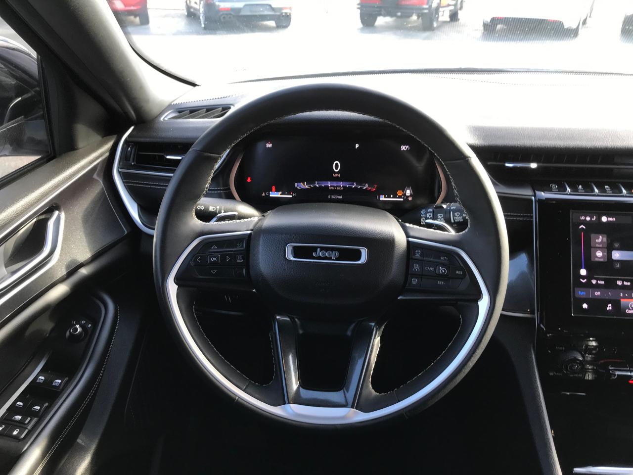Jeep Grand Cherokee Laredo E 2WD 2023