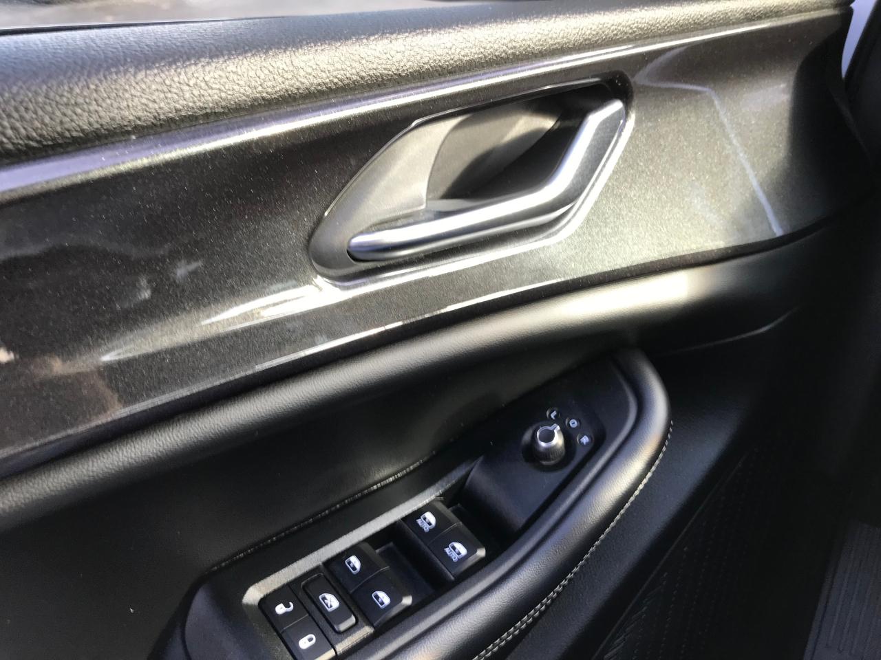Jeep Grand Cherokee Laredo E 2WD 2023