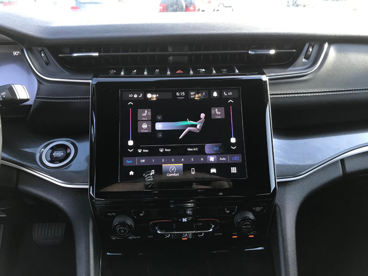 Jeep Grand Cherokee Laredo E 2WD 2023