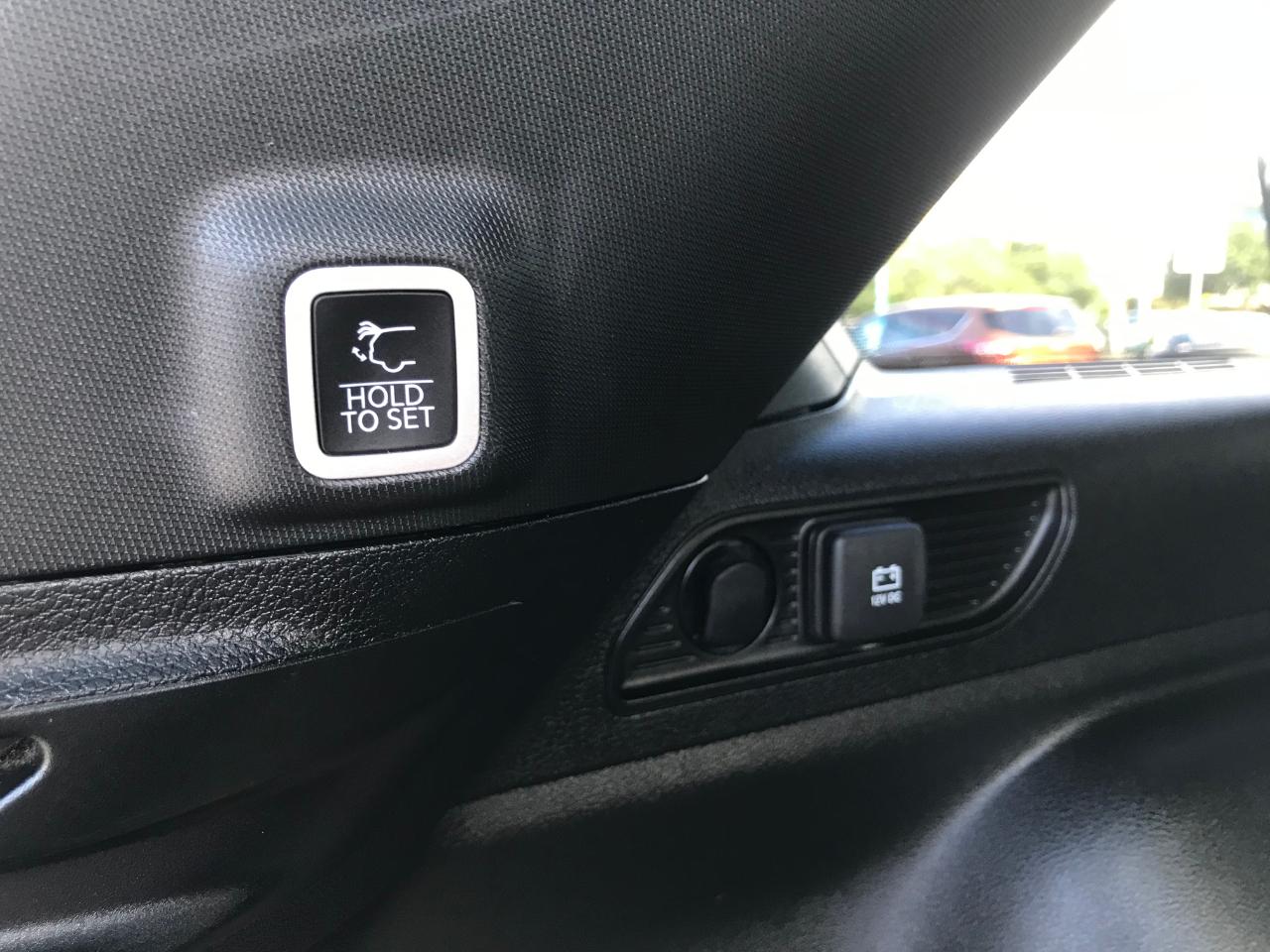 Jeep Grand Cherokee Laredo E 2WD 2023