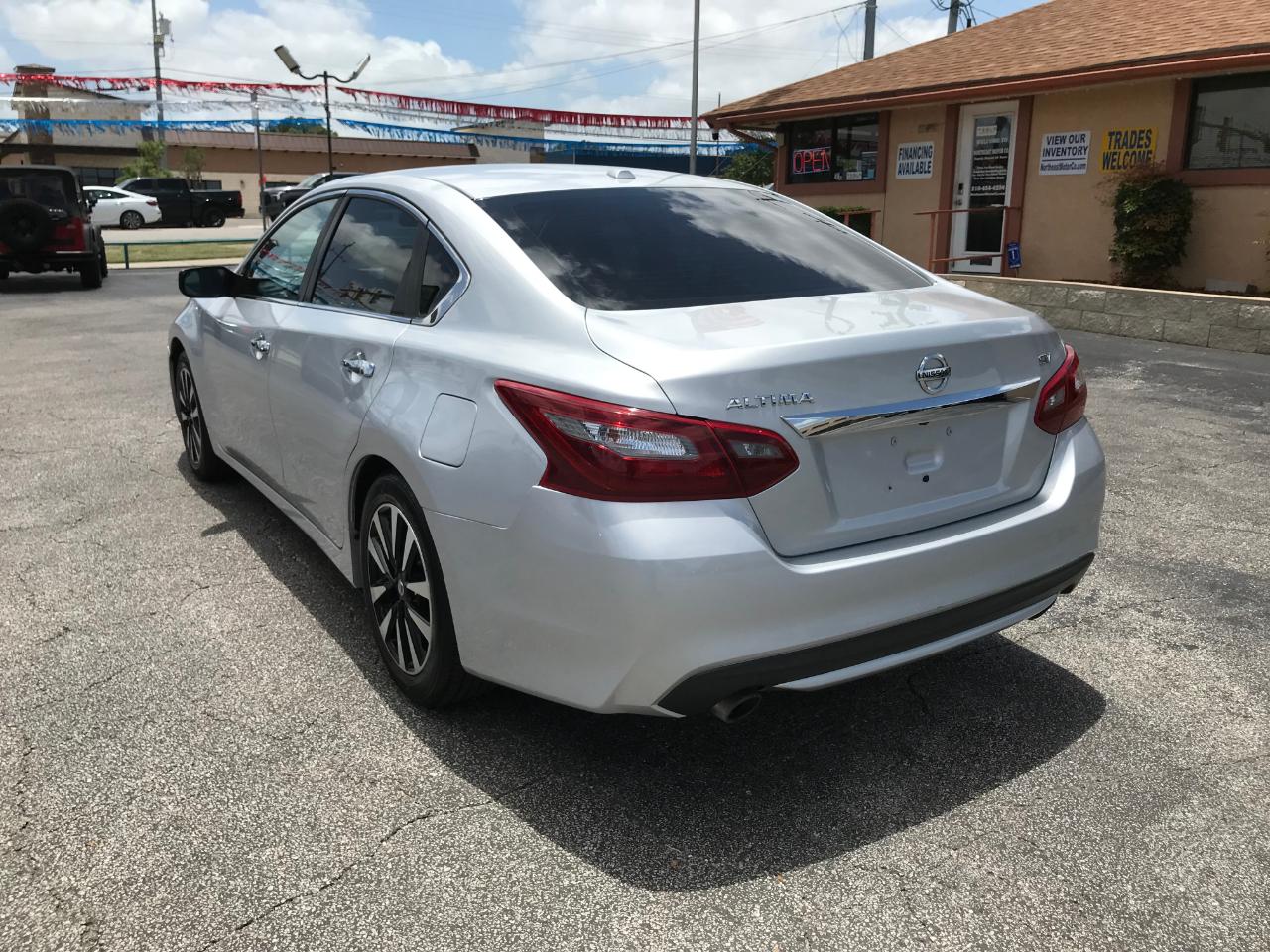 Nissan Altima 2.5 SV 2018