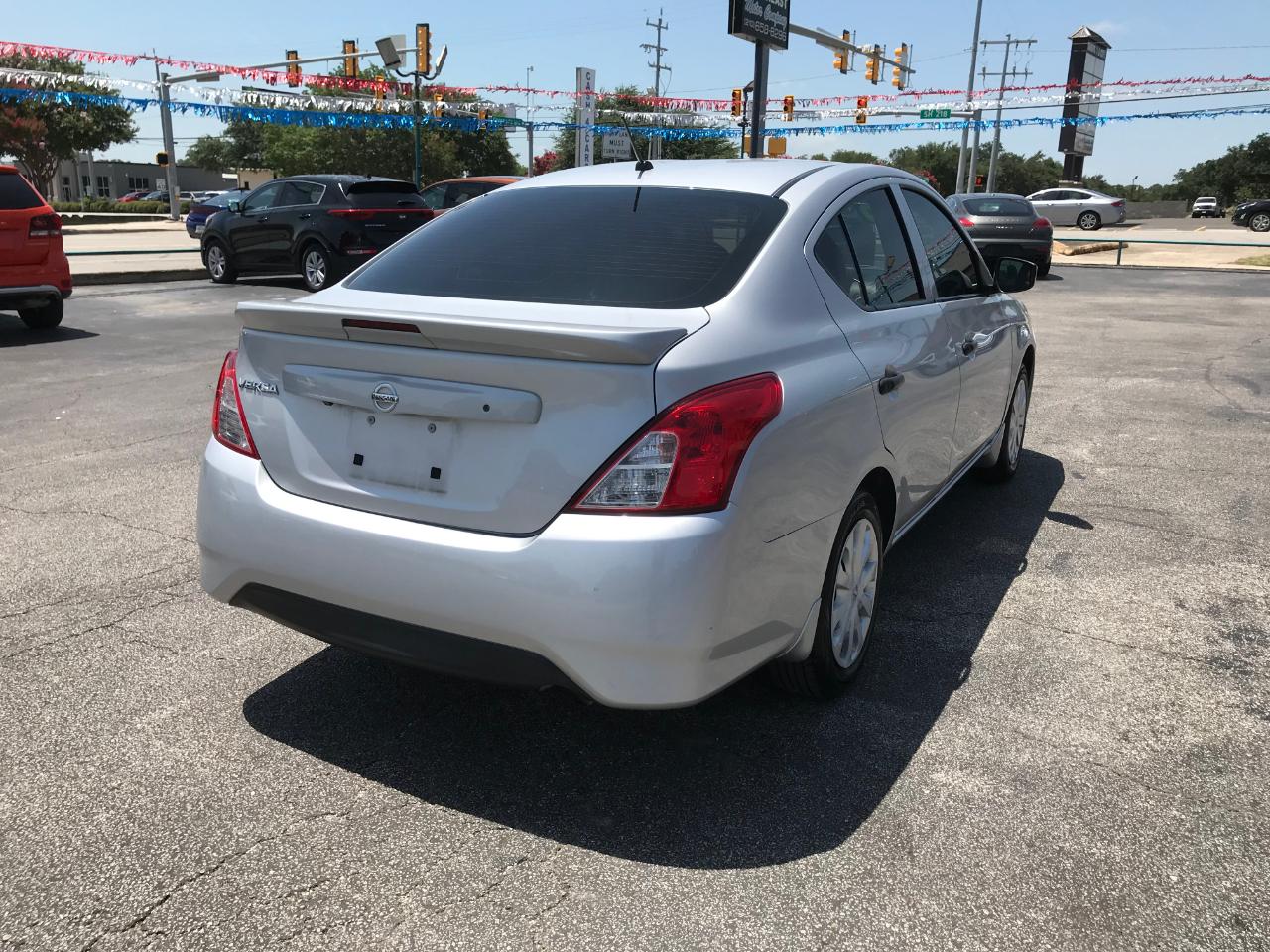 Nissan Versa 1.6 S Plus 2019