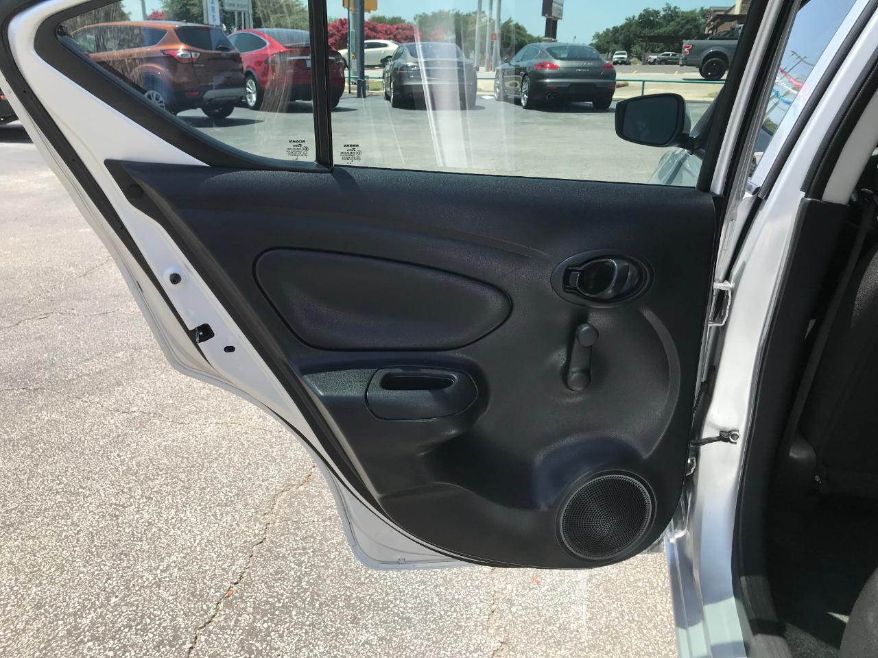 Nissan Versa 1.6 S Plus 2019