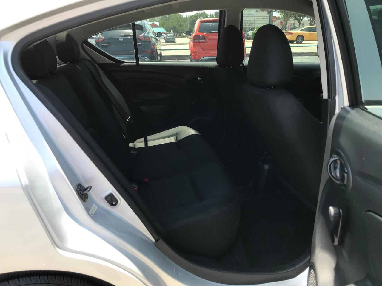Nissan Versa 1.6 S Plus 2019