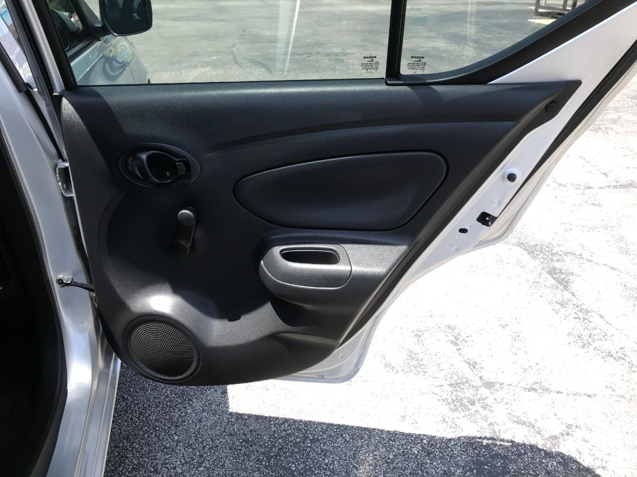 Nissan Versa 1.6 S Plus 2019