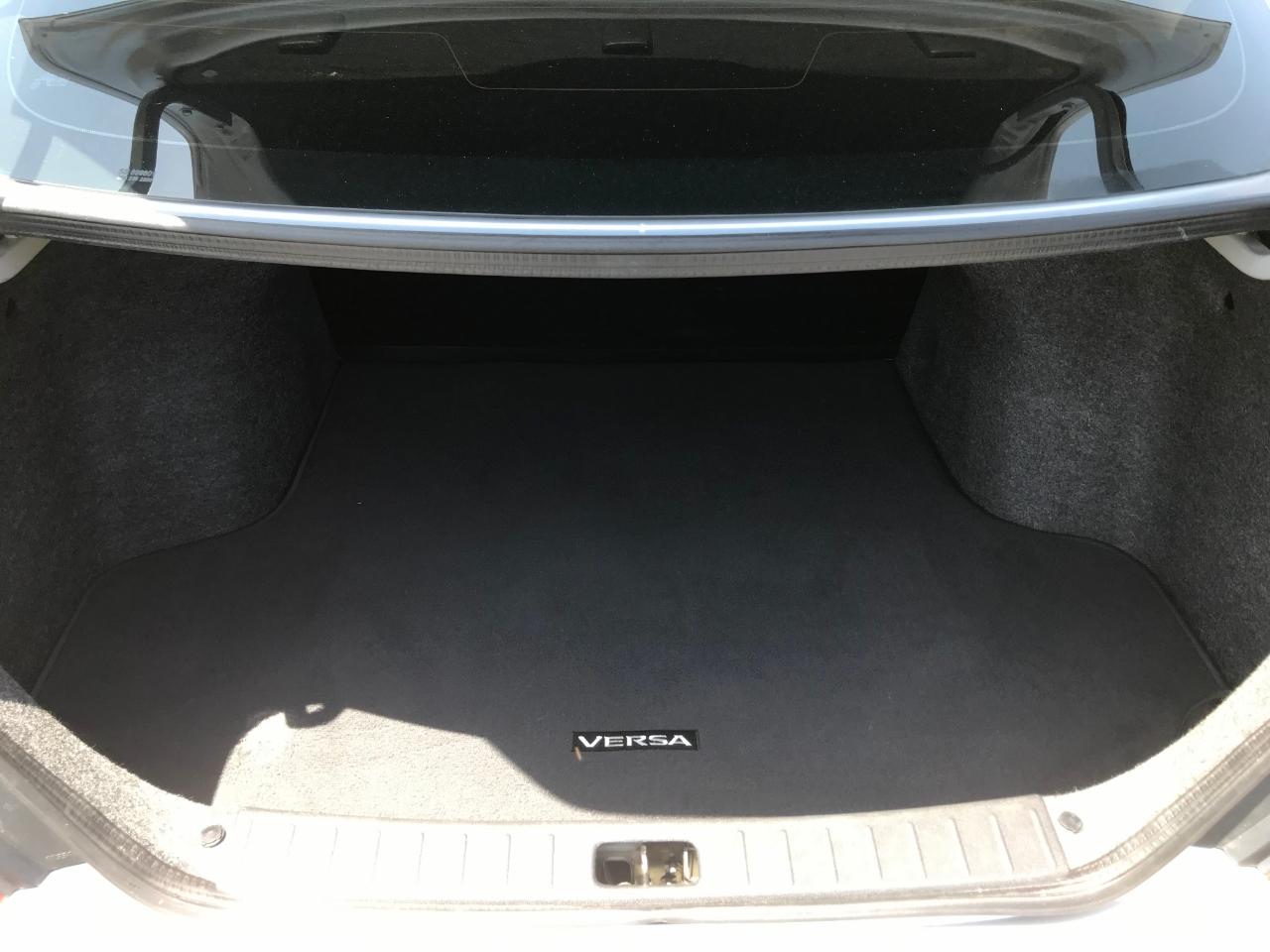 Nissan Versa 1.6 S Plus 2019