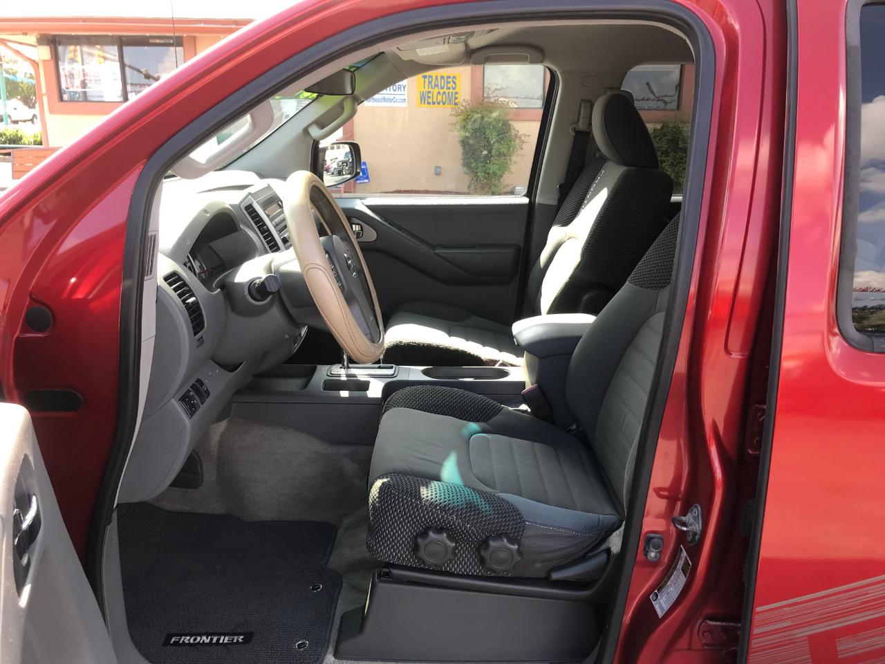 Nissan Frontier S Crew Cab 2WD 2012