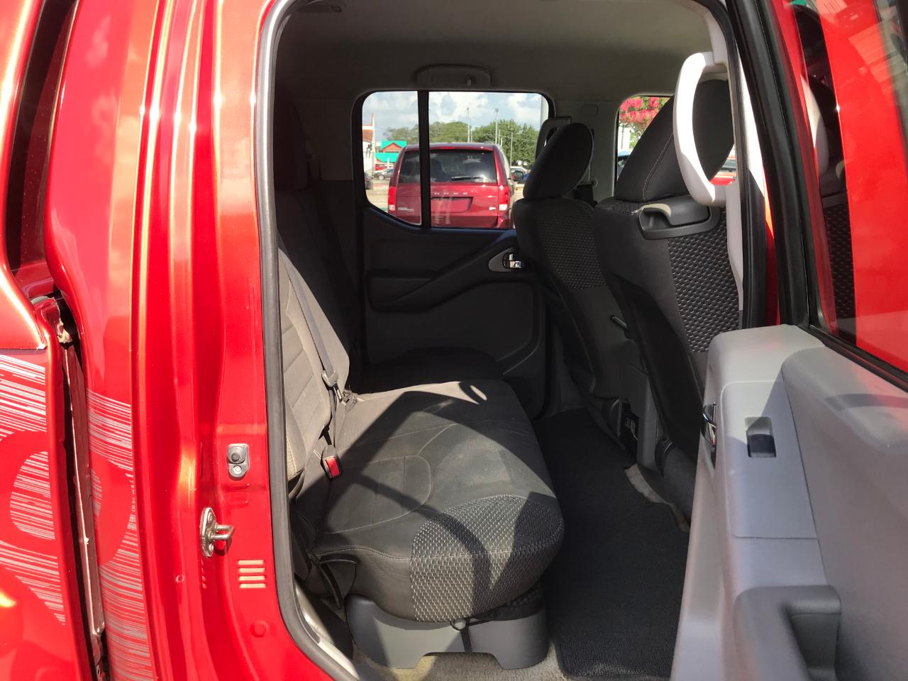 Nissan Frontier S Crew Cab 2WD 2012