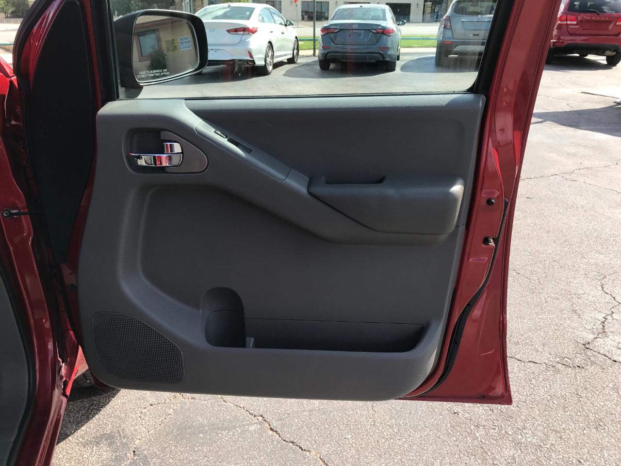 Nissan Frontier S Crew Cab 2WD 2012