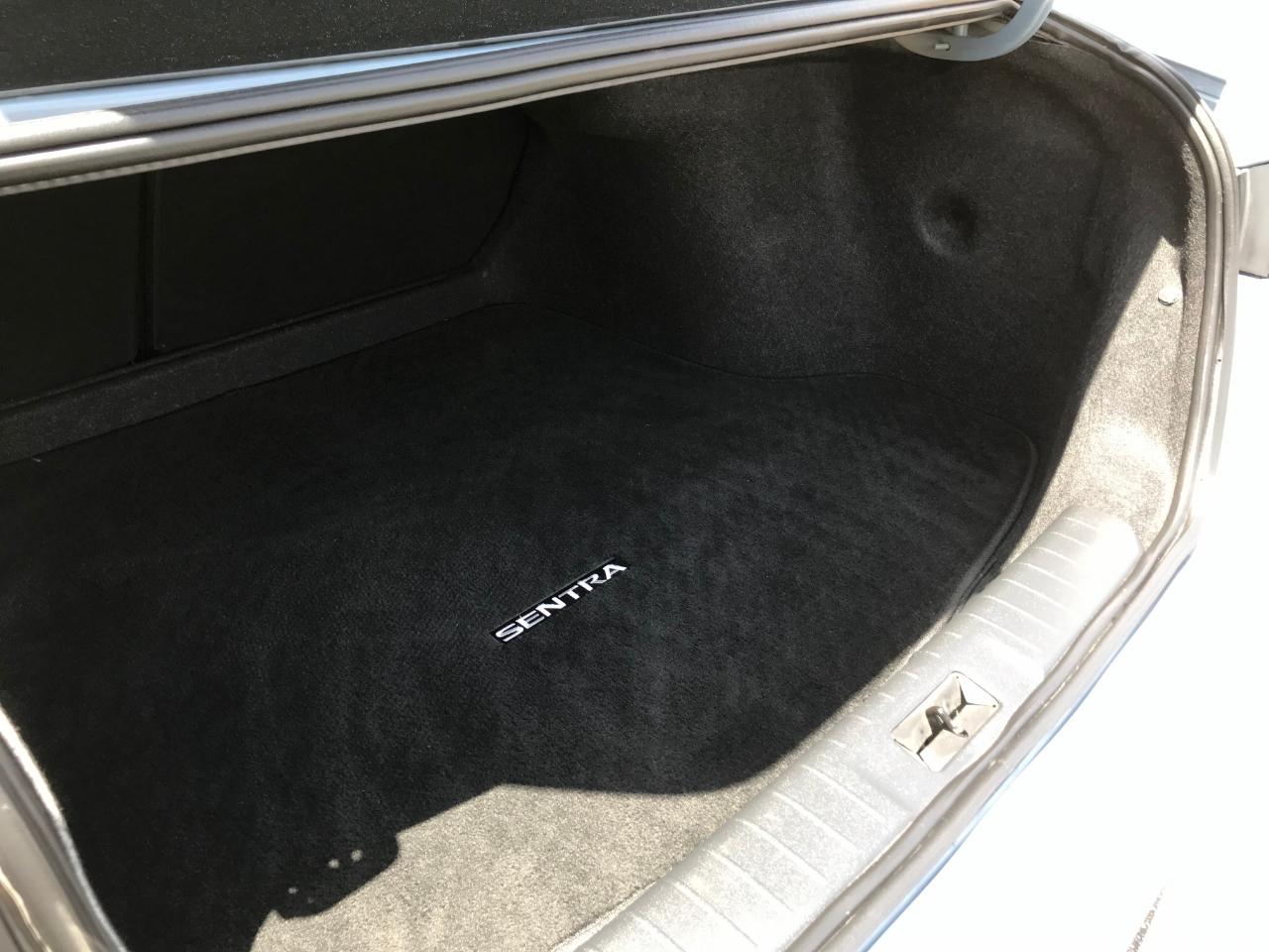 Nissan Sentra SV 2024