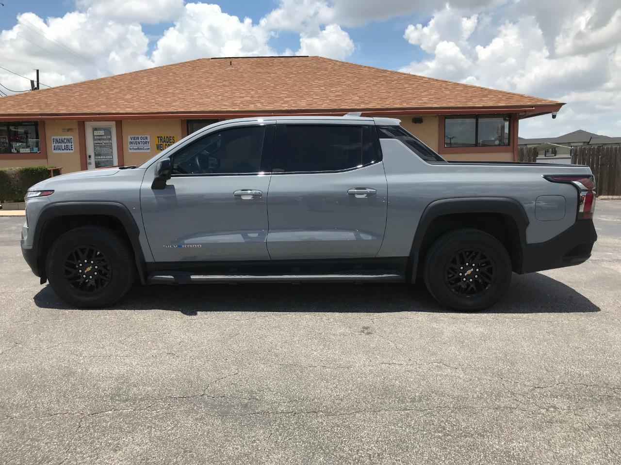 Chevrolet Silverado EV  2026