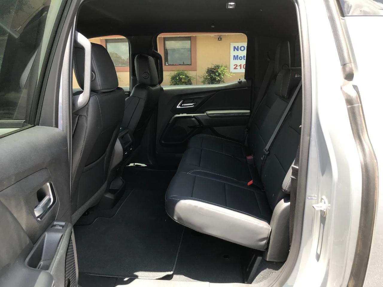 Chevrolet Silverado EV  2026