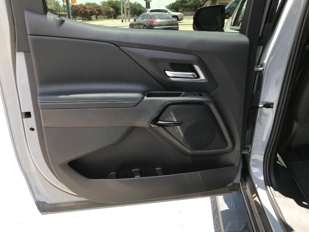 Chevrolet Silverado EV  2026