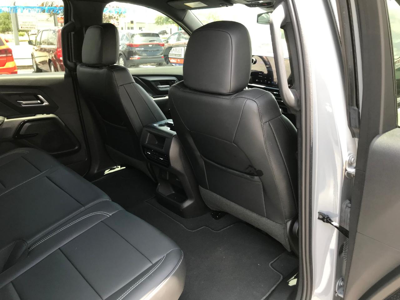 Chevrolet Silverado EV  2026