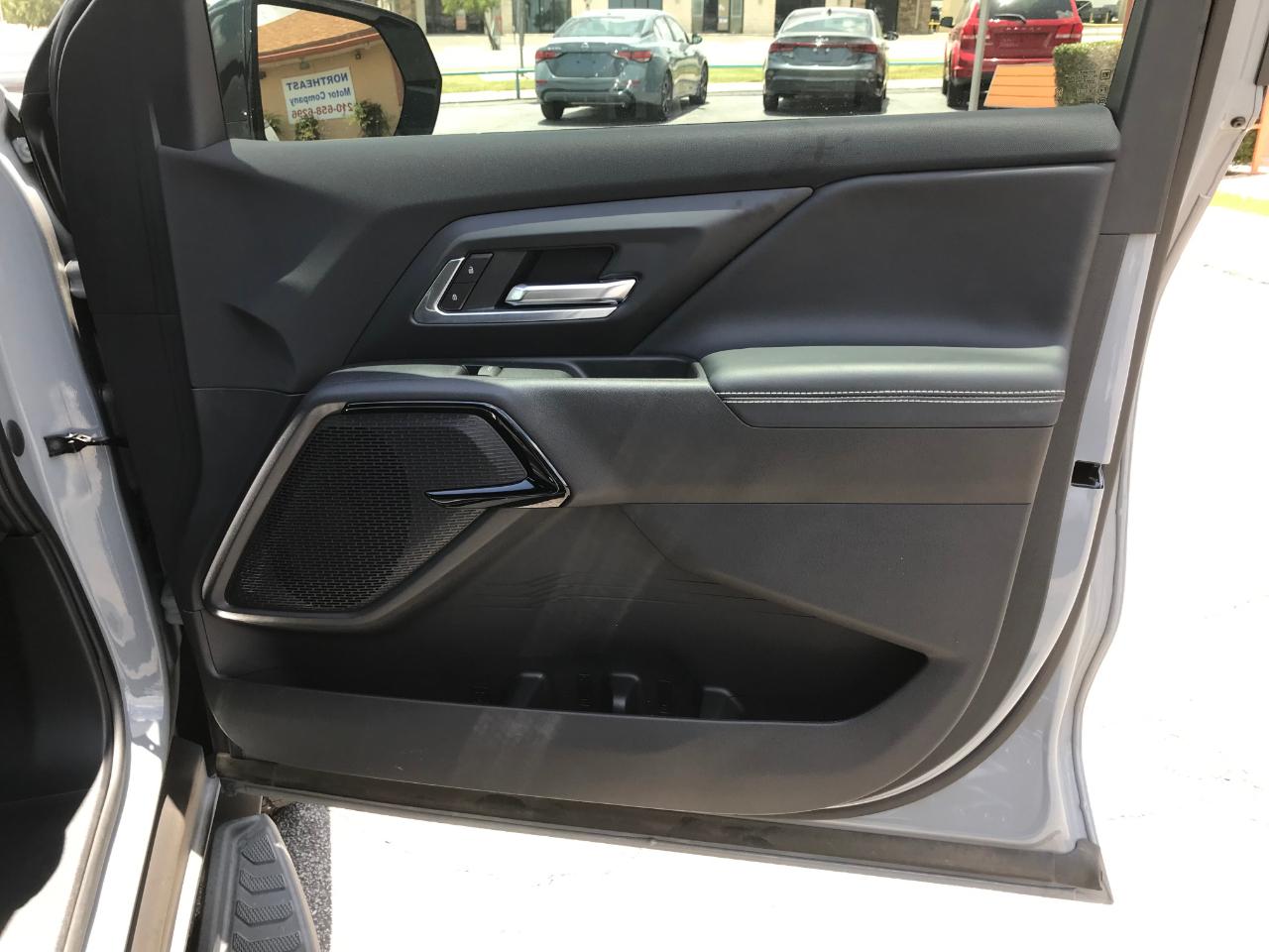 Chevrolet Silverado EV  2026