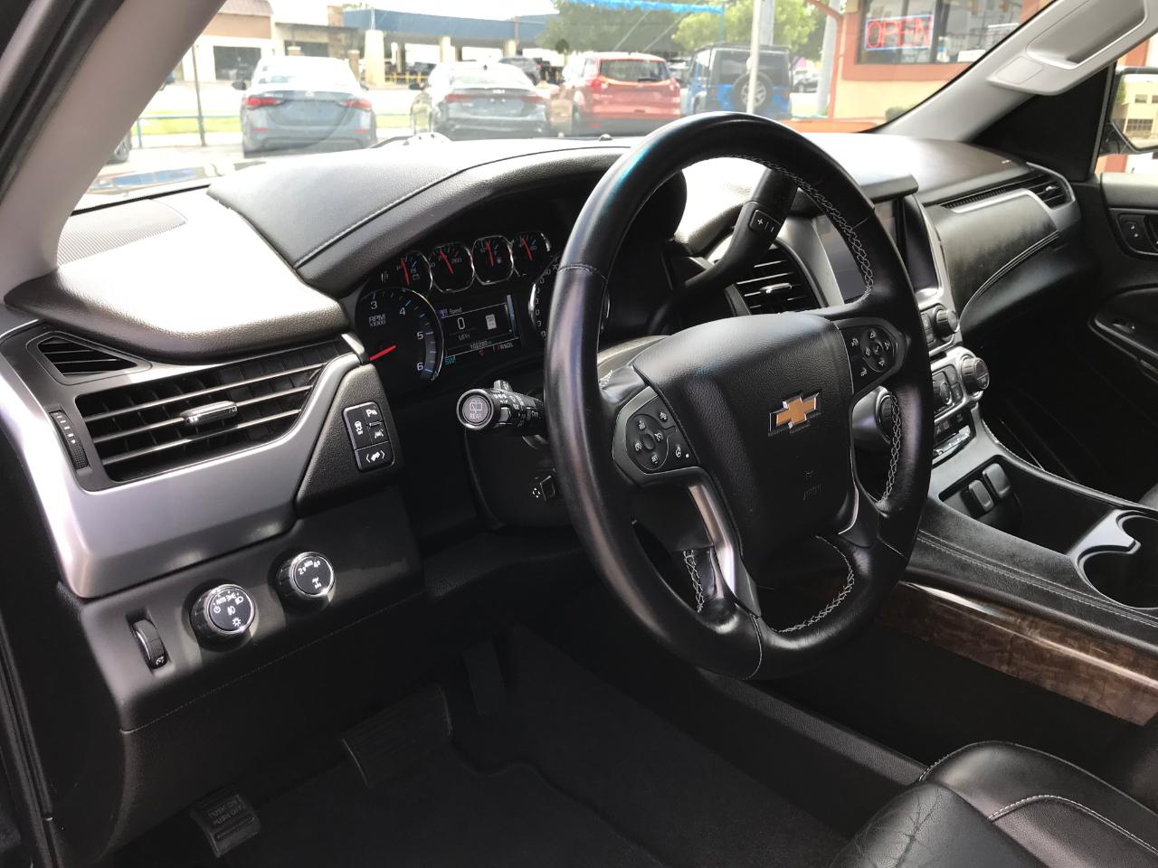 Chevrolet Suburban LT 4WD 2020