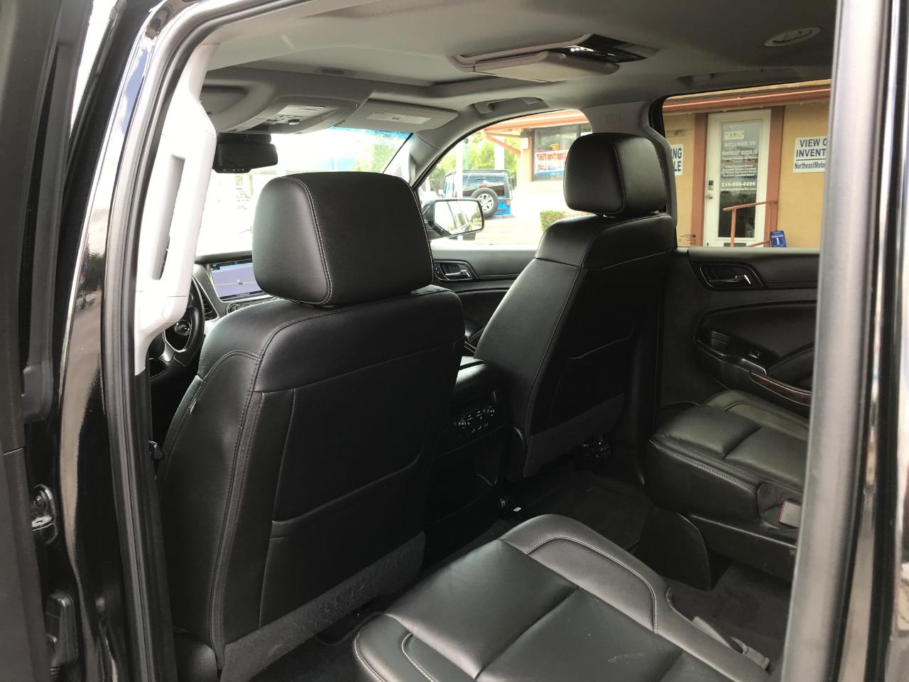 Chevrolet Suburban LT 4WD 2020