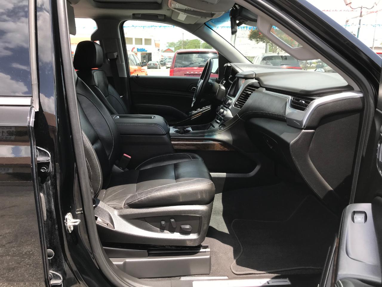Chevrolet Suburban LT 4WD 2020