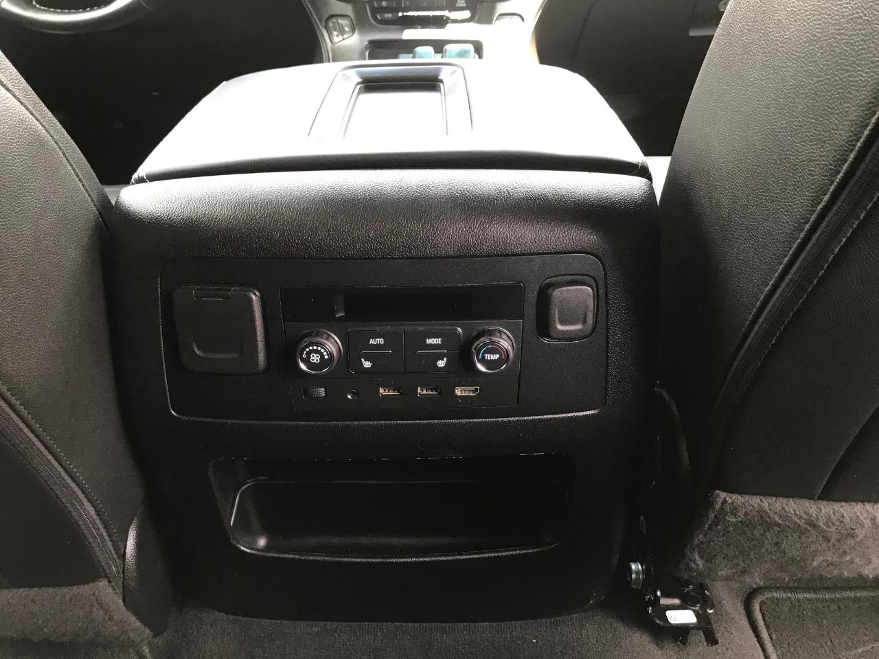 Chevrolet Suburban LT 4WD 2020