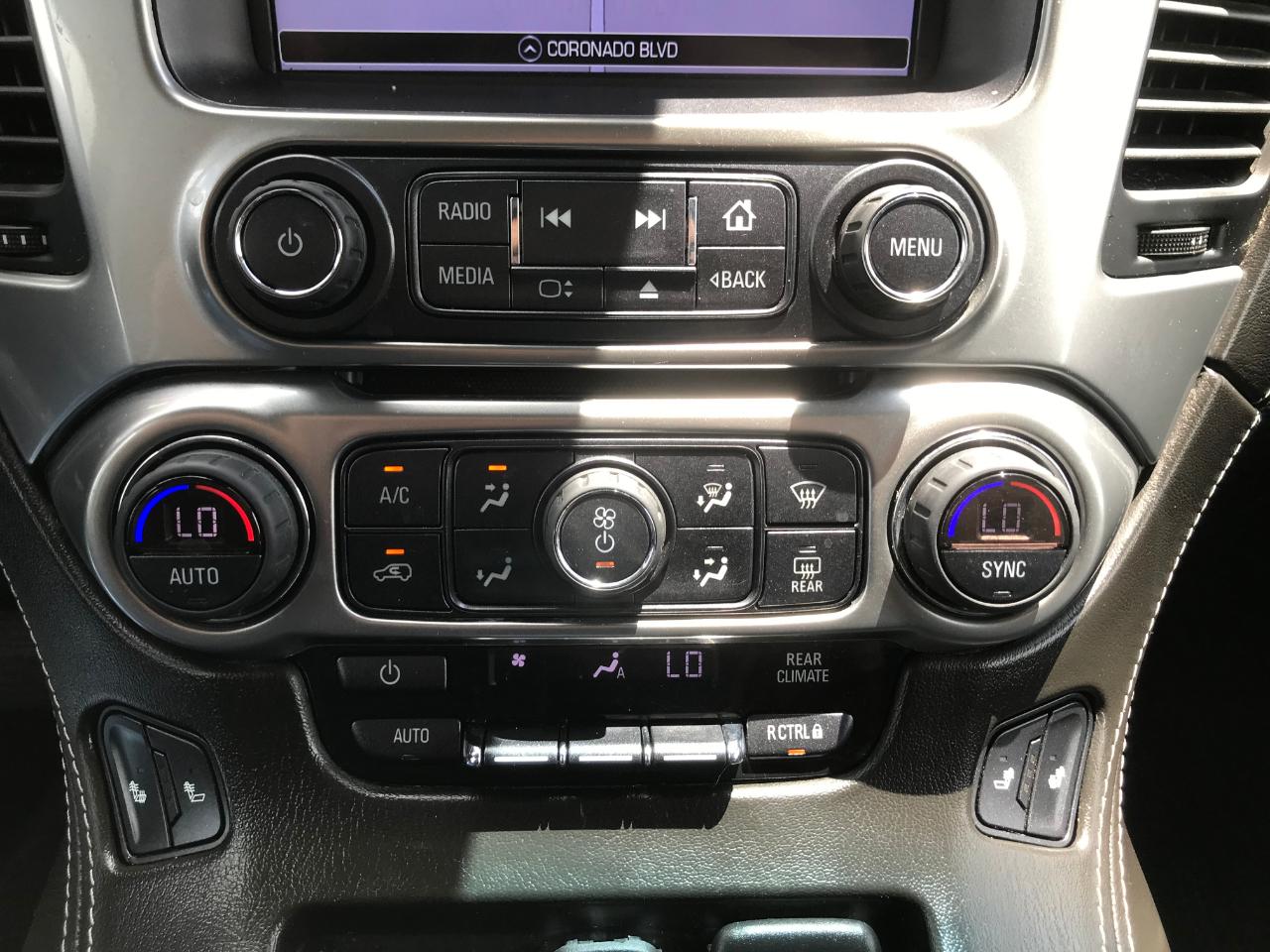 Chevrolet Suburban LT 4WD 2020