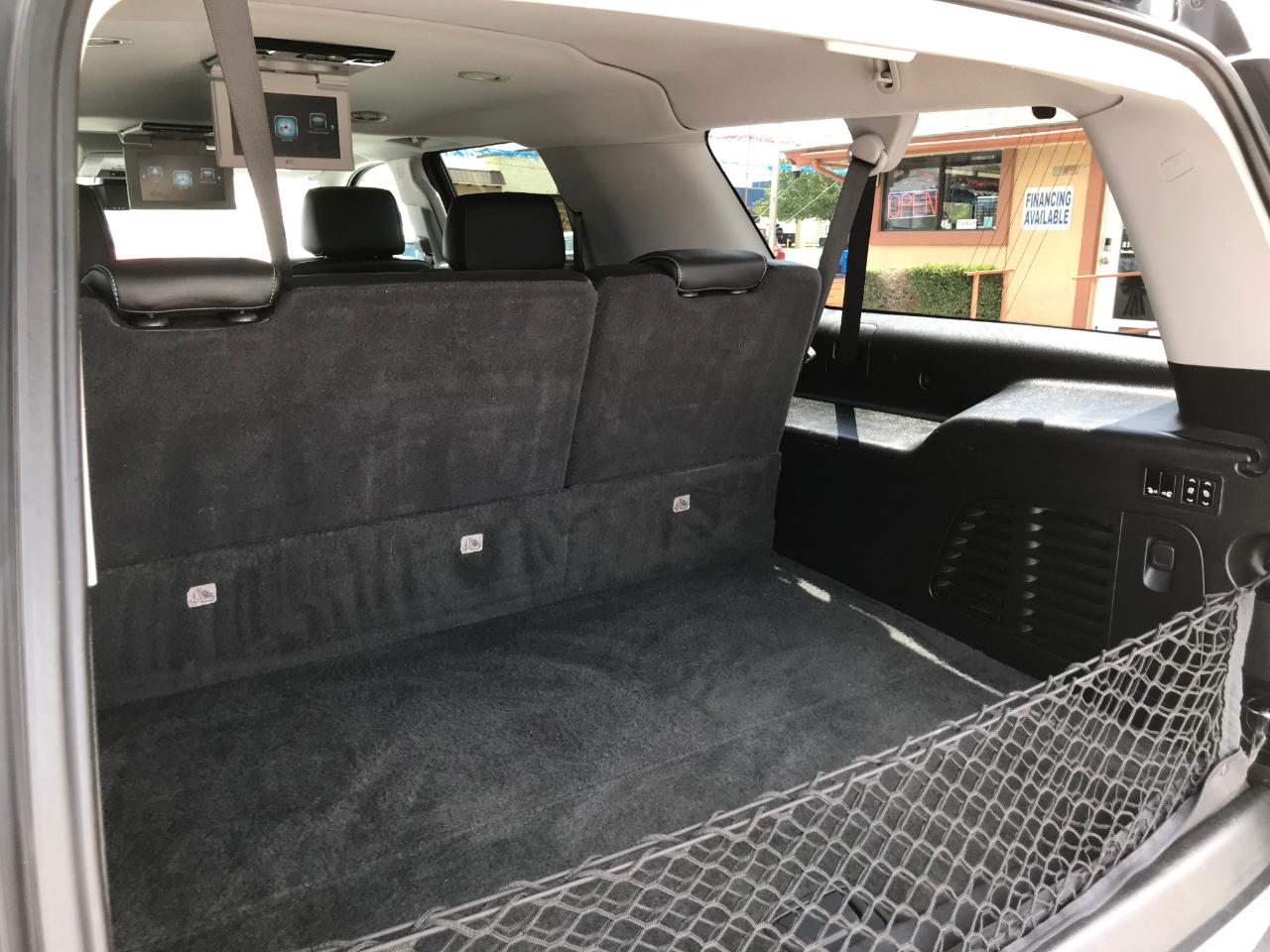 Chevrolet Suburban LT 4WD 2020