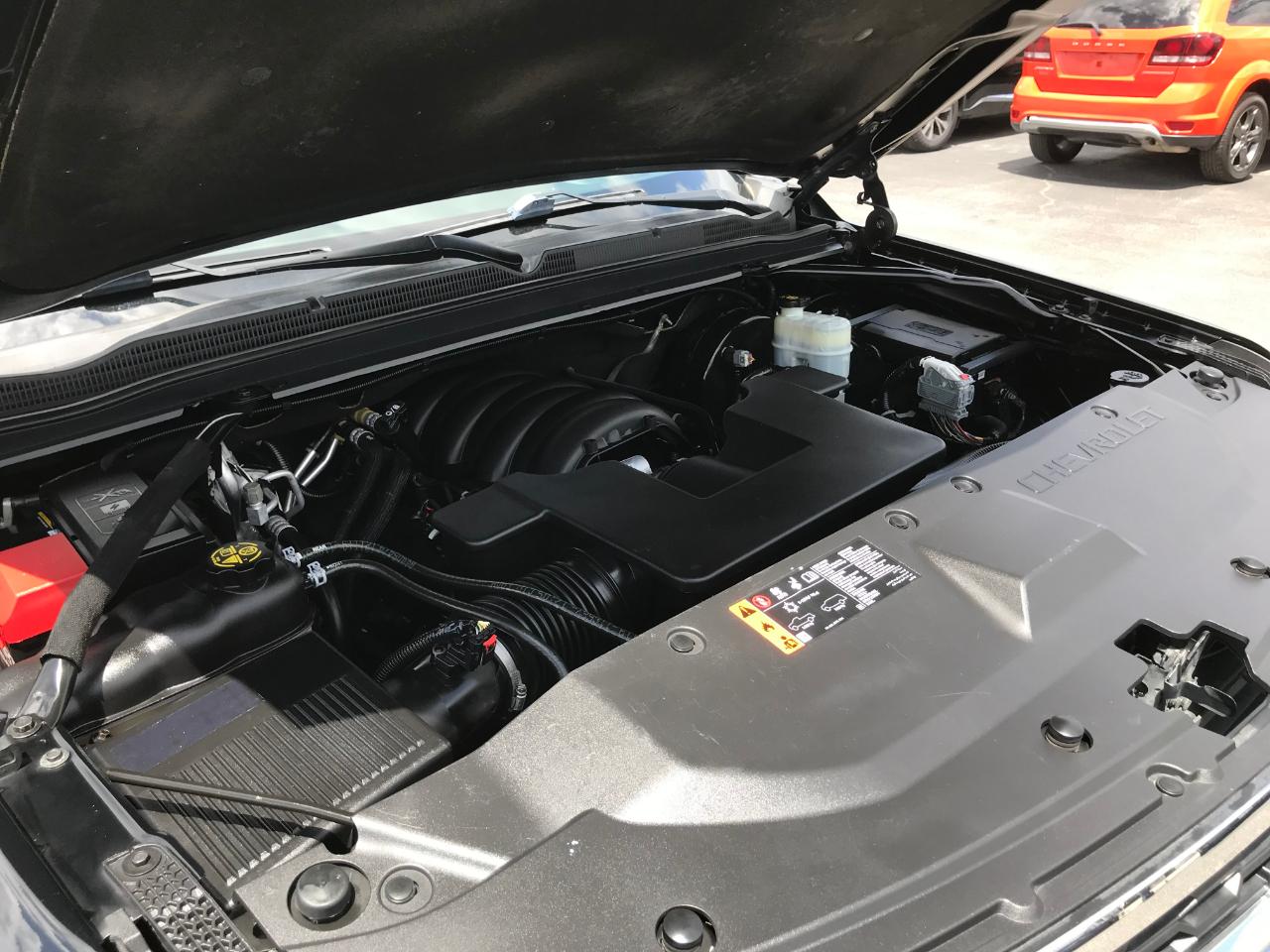 Chevrolet Suburban LT 4WD 2020