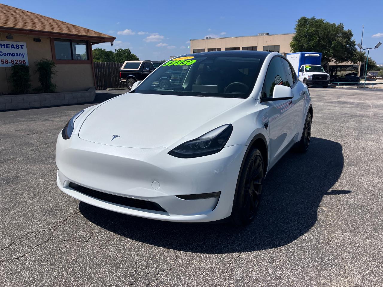 Tesla Model Y  2023