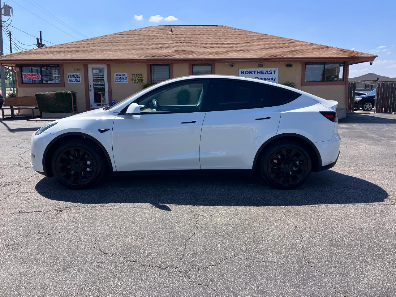 Tesla Model Y  2023