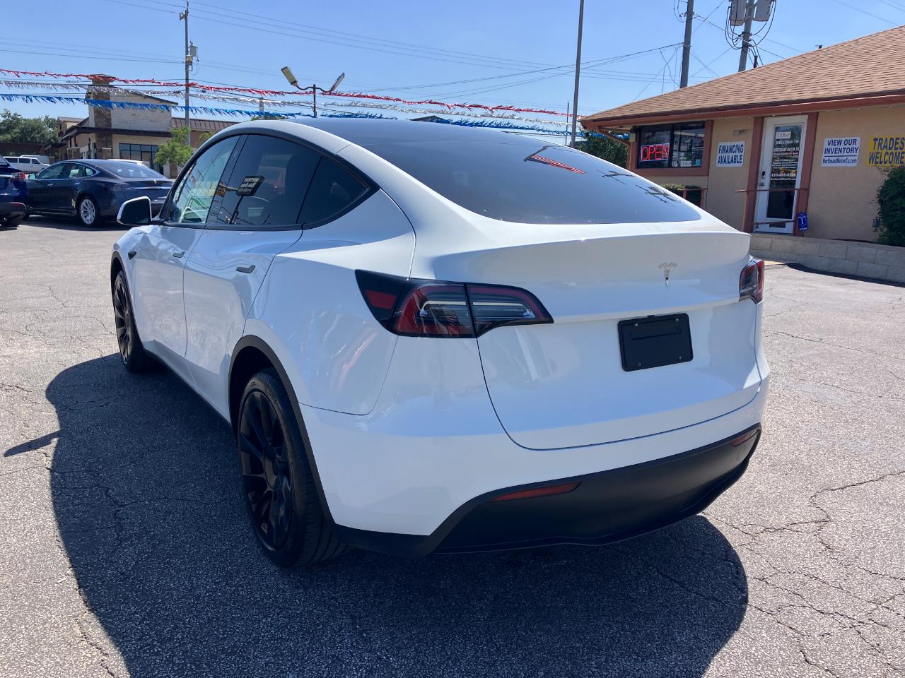 Tesla Model Y  2023
