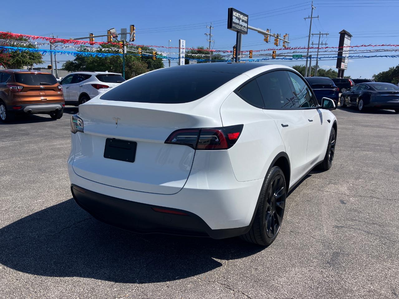 Tesla Model Y  2023