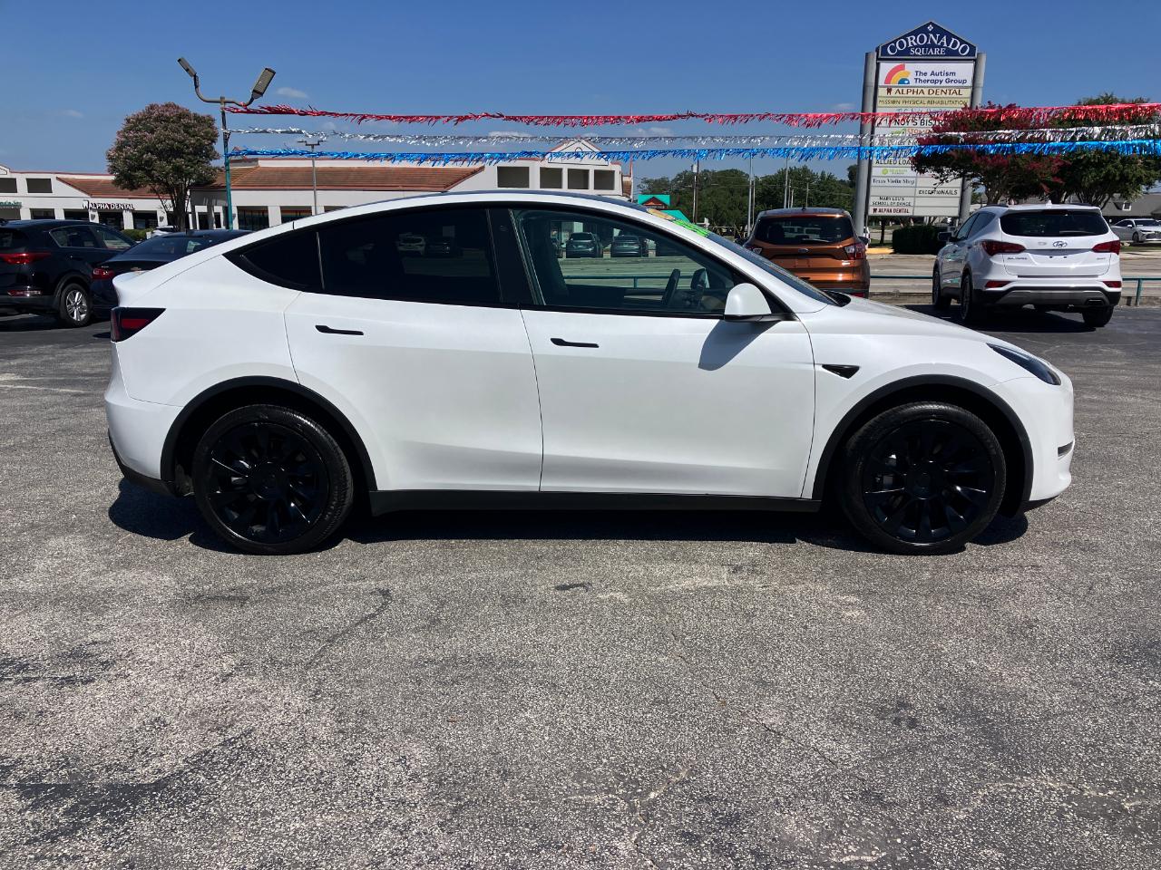 Tesla Model Y  2023