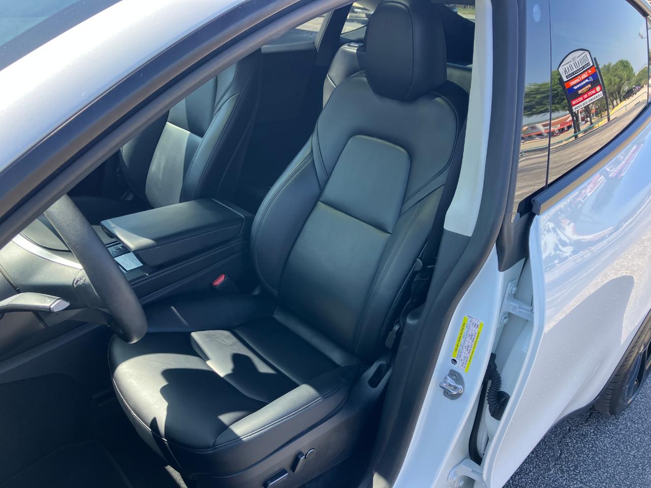 Tesla Model Y  2023
