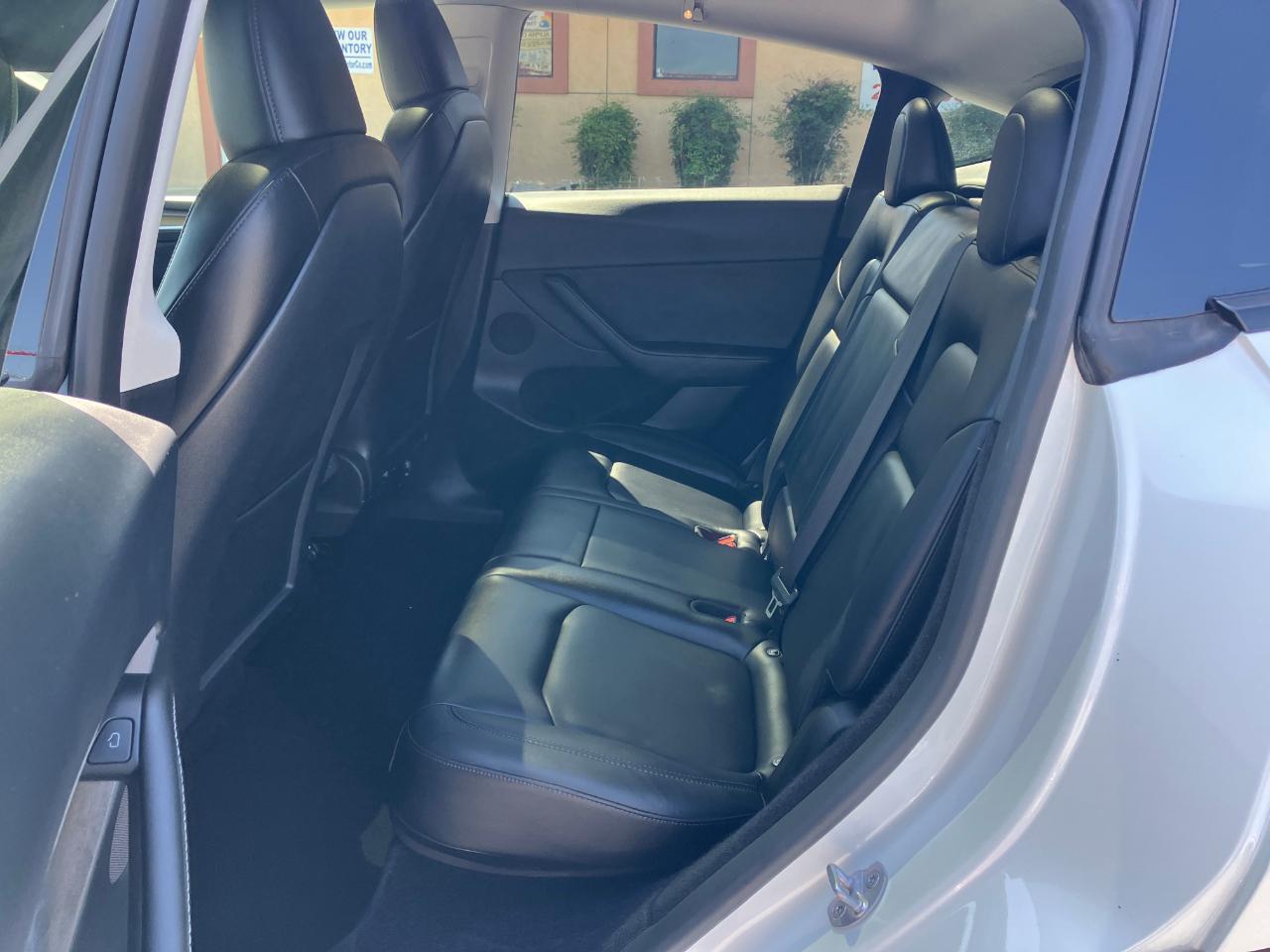 Tesla Model Y  2023