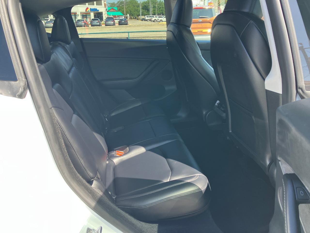 Tesla Model Y  2023