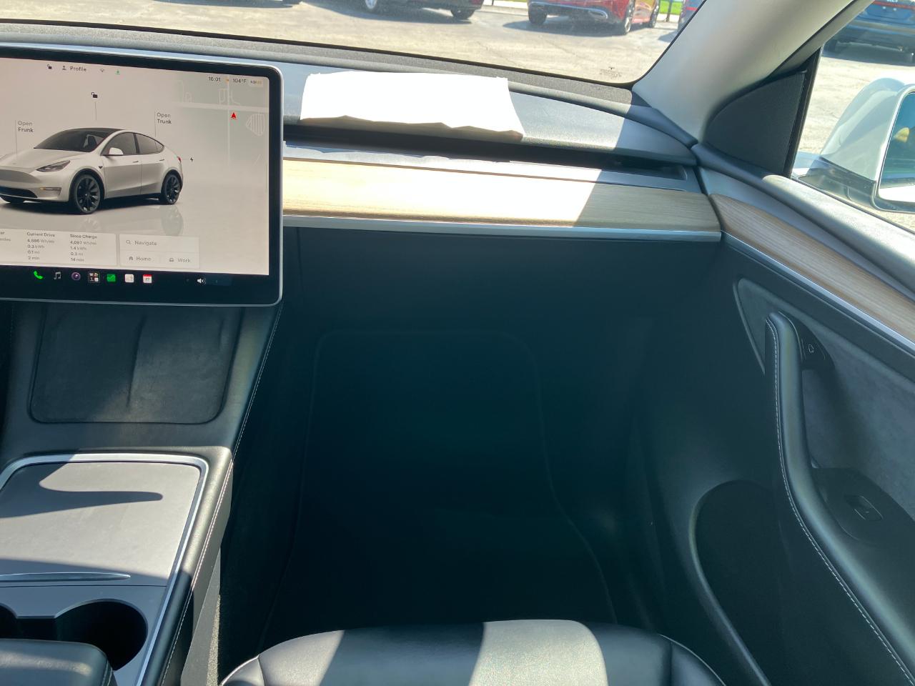 Tesla Model Y  2023