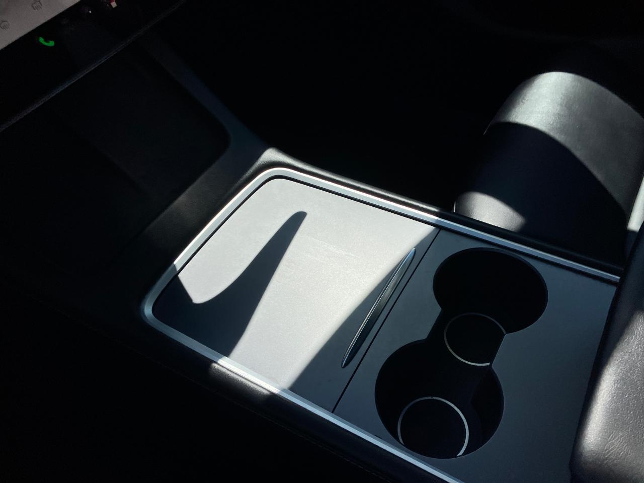 Tesla Model Y  2023