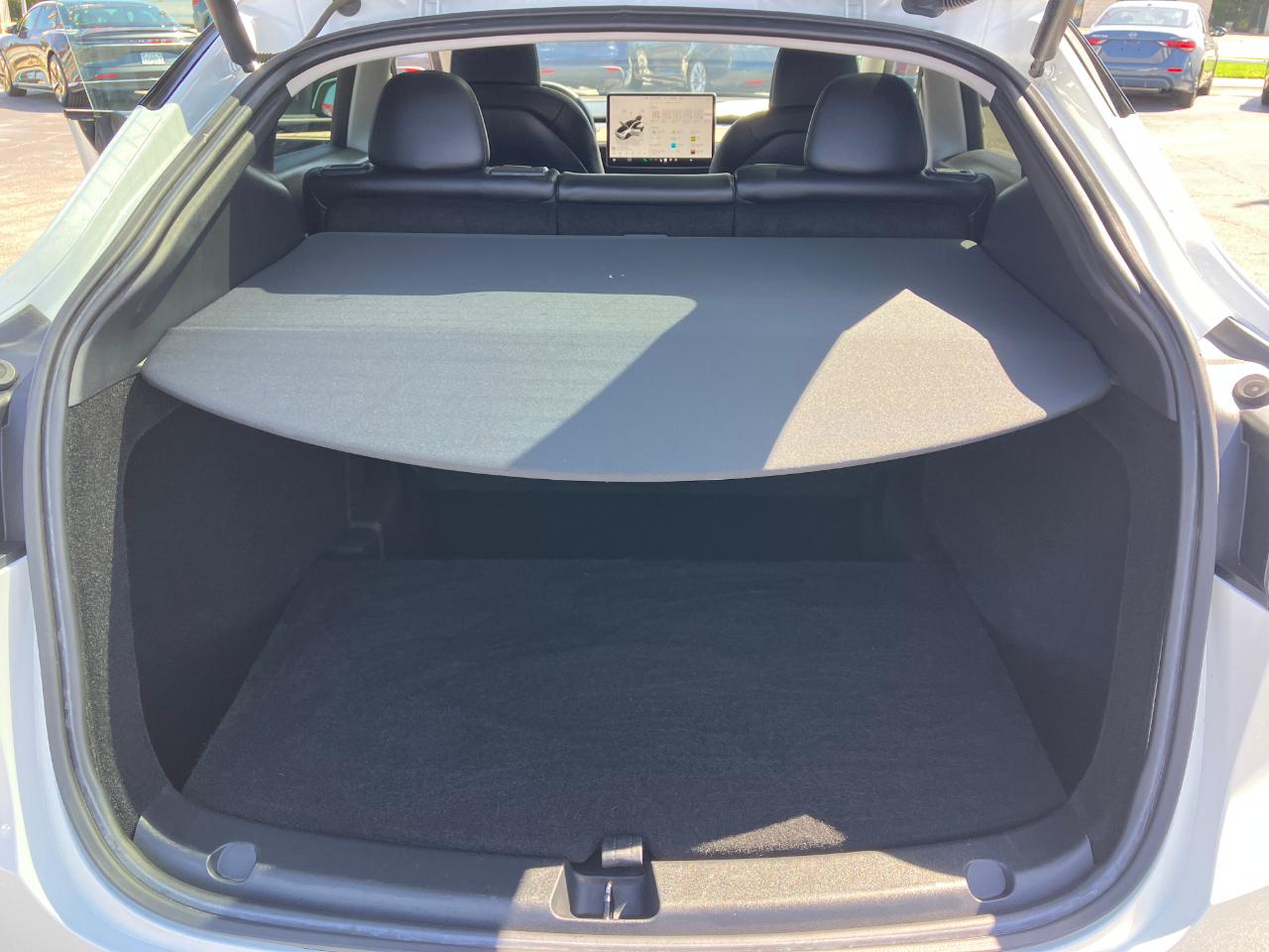 Tesla Model Y  2023