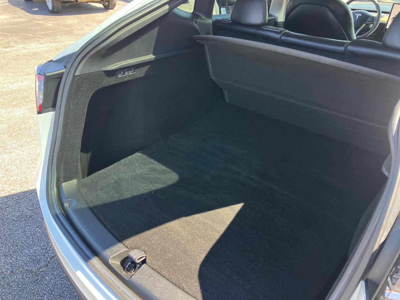 Tesla Model Y  2023