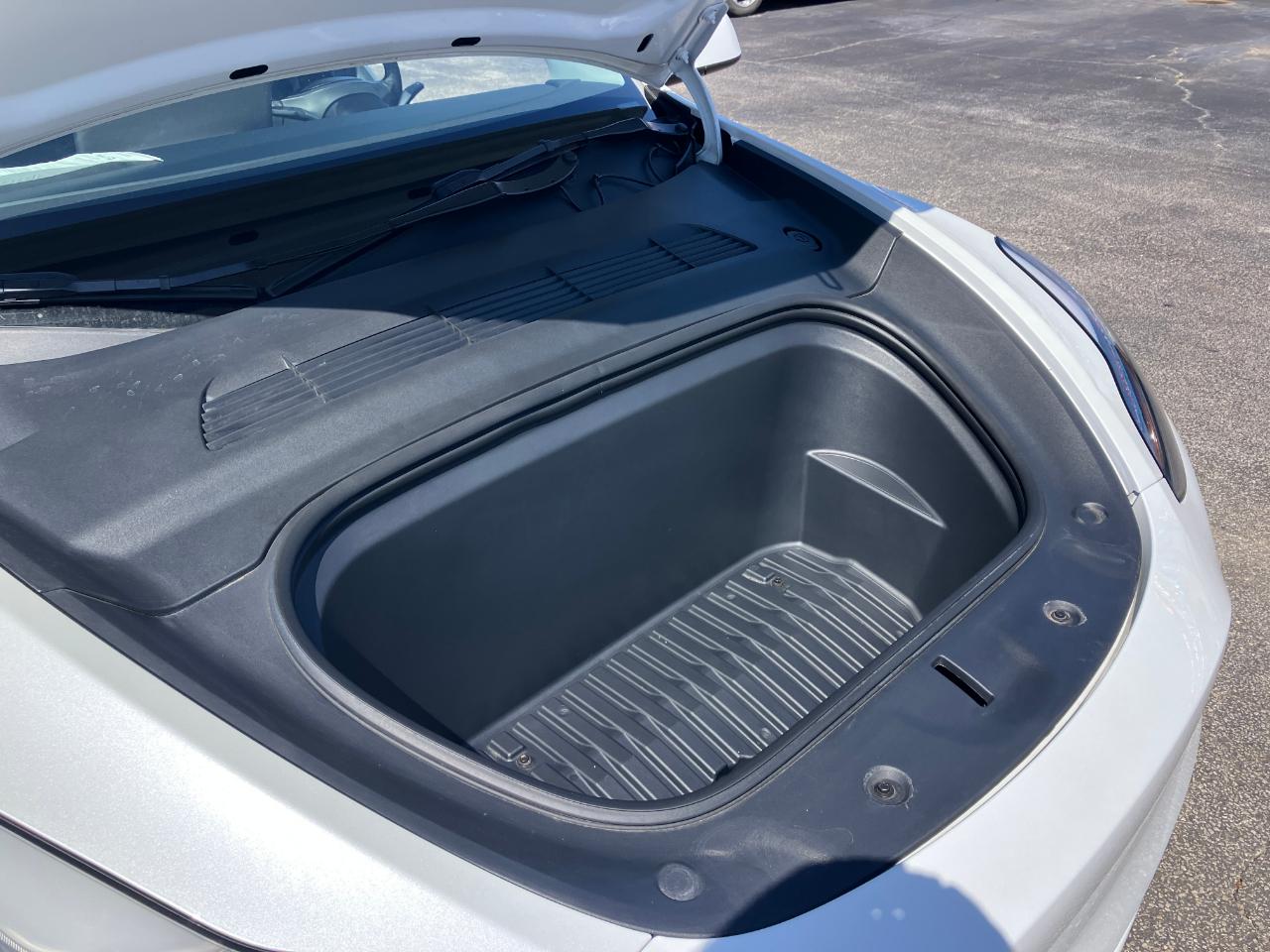 Tesla Model Y  2023