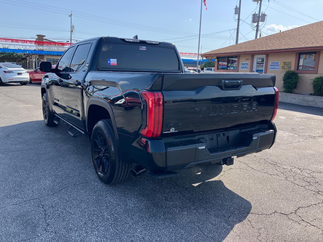 Toyota Tundra SR5 CrewMax 4WD 2023
