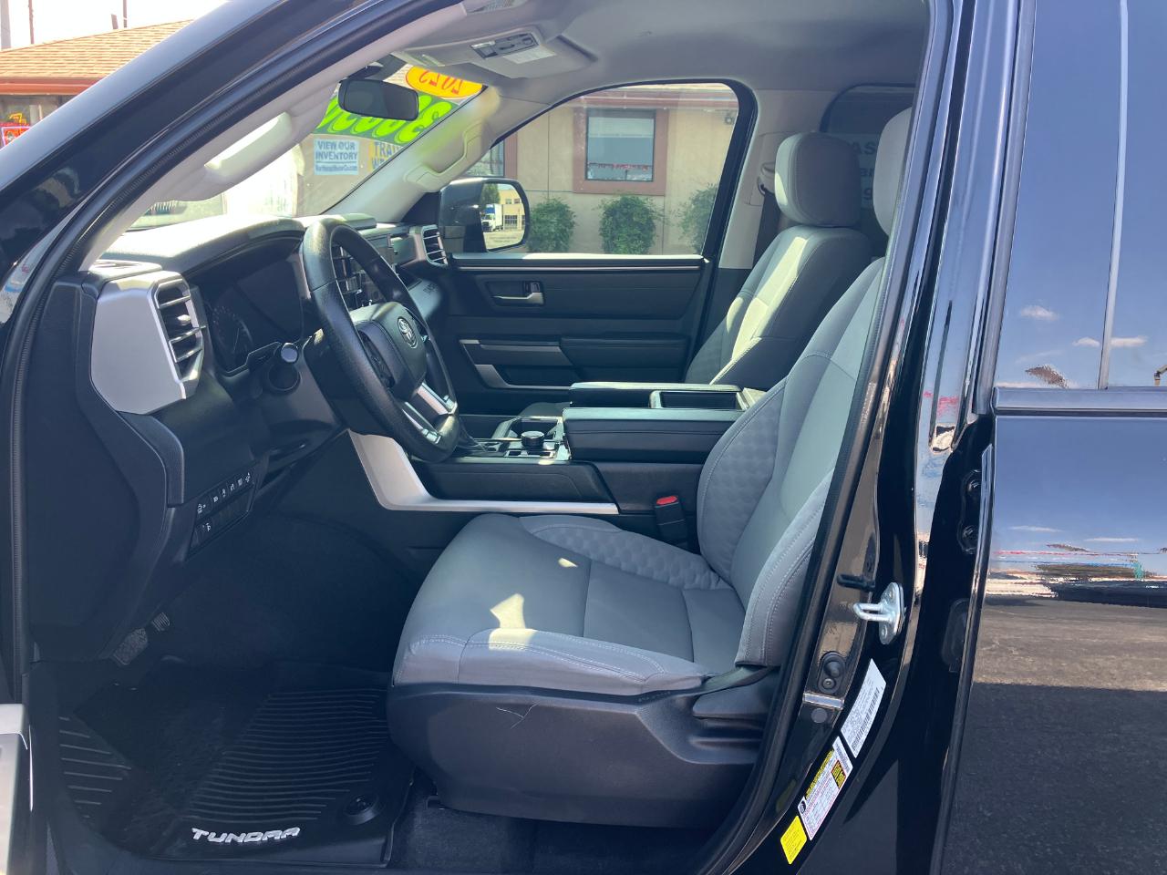 Toyota Tundra SR5 CrewMax 4WD 2023