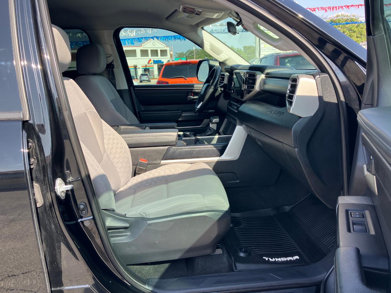 Toyota Tundra SR5 CrewMax 4WD 2023