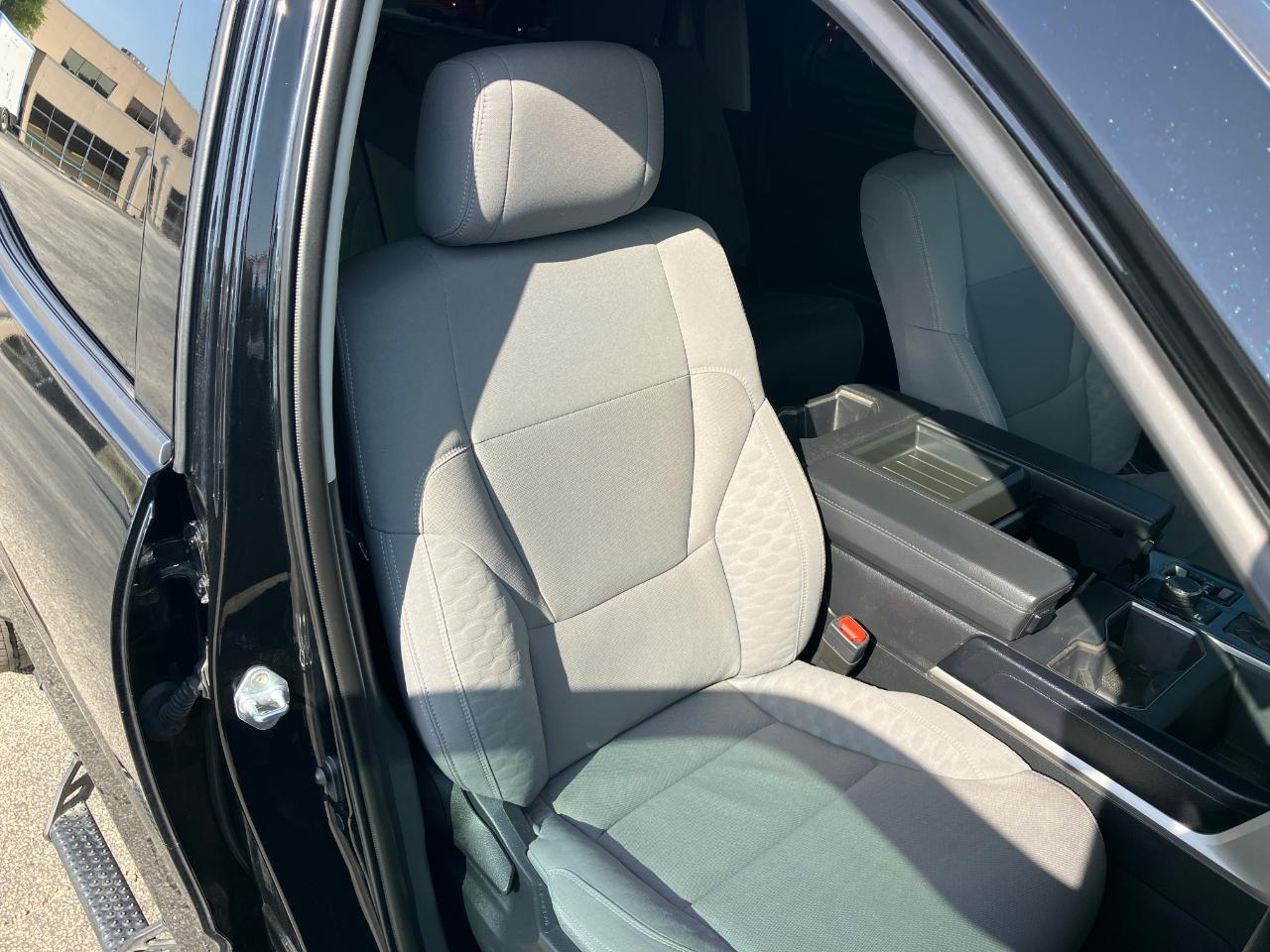 Toyota Tundra SR5 CrewMax 4WD 2023