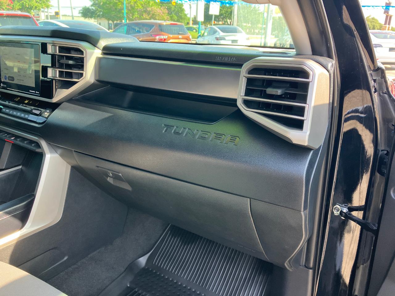 Toyota Tundra SR5 CrewMax 4WD 2023